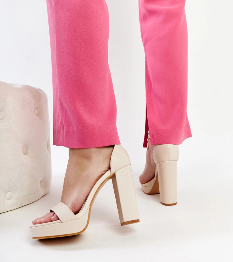 Nariman magas sarkú bézs szandál