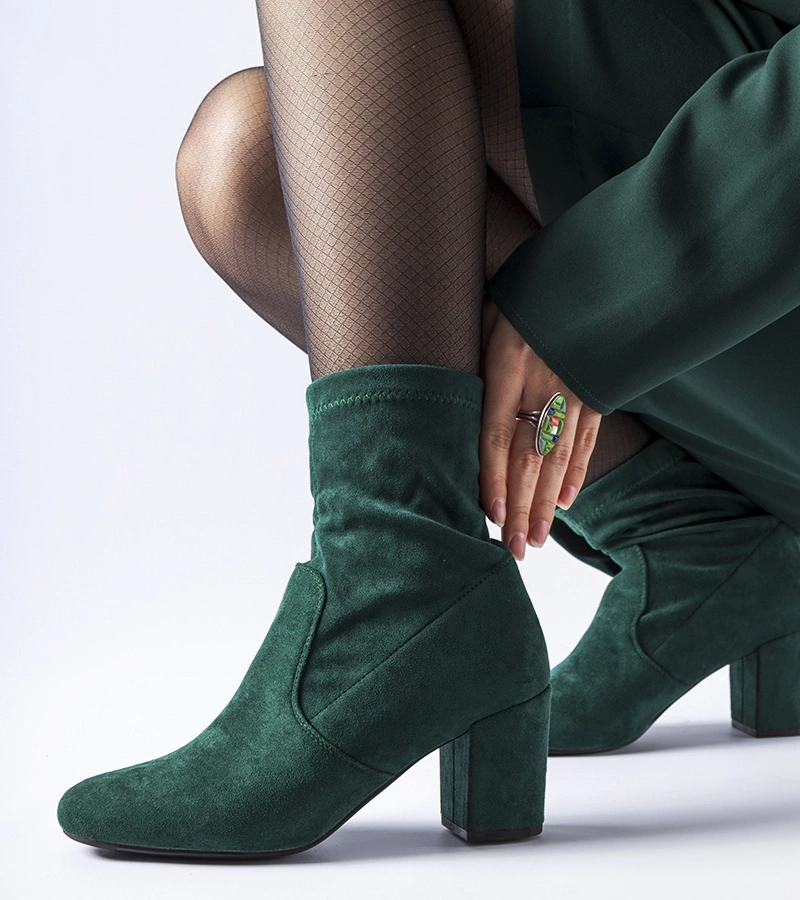 Zöld csúsztatható csizma Lexington sarokkal