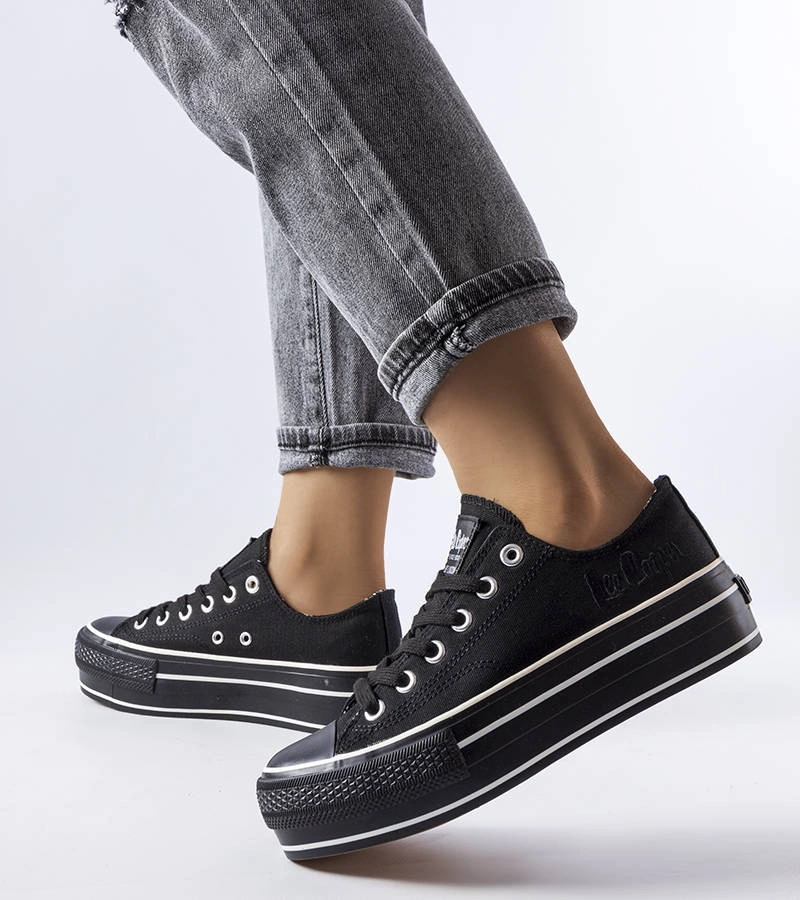 Fekete Lee Cooper LCW-22-31-0843L tornacipők