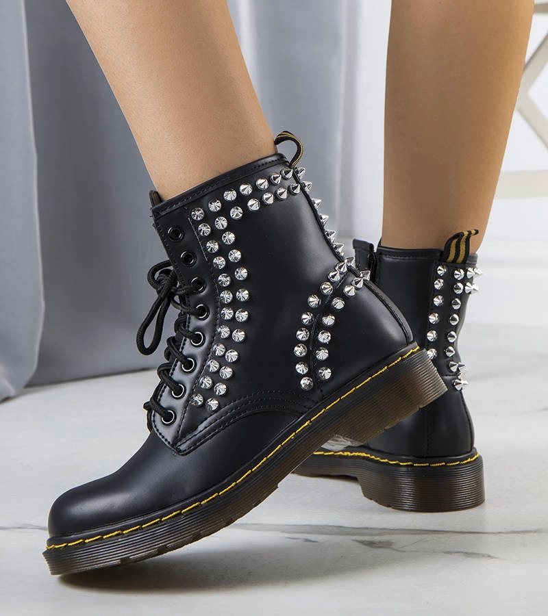 Fekete női bokacsizma Manzo