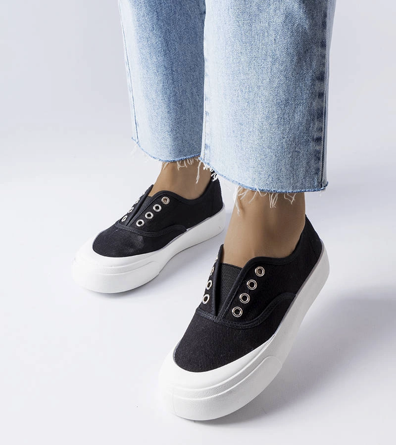 Fekete slip-on tornacipő Rabican