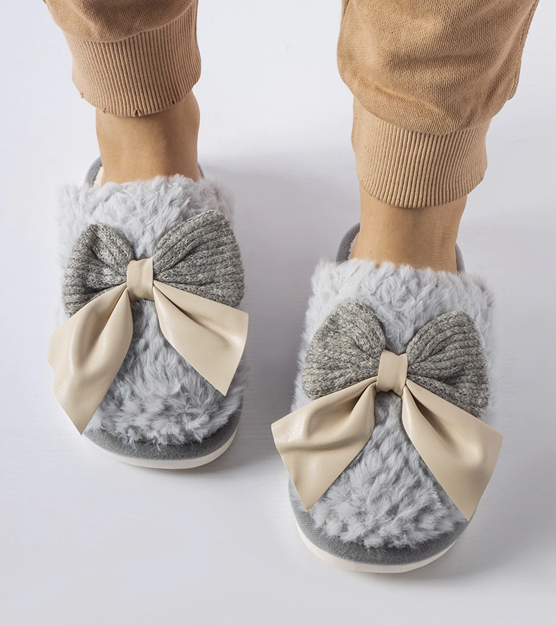 Szürke papucs elegáns masnikokkal Macaria