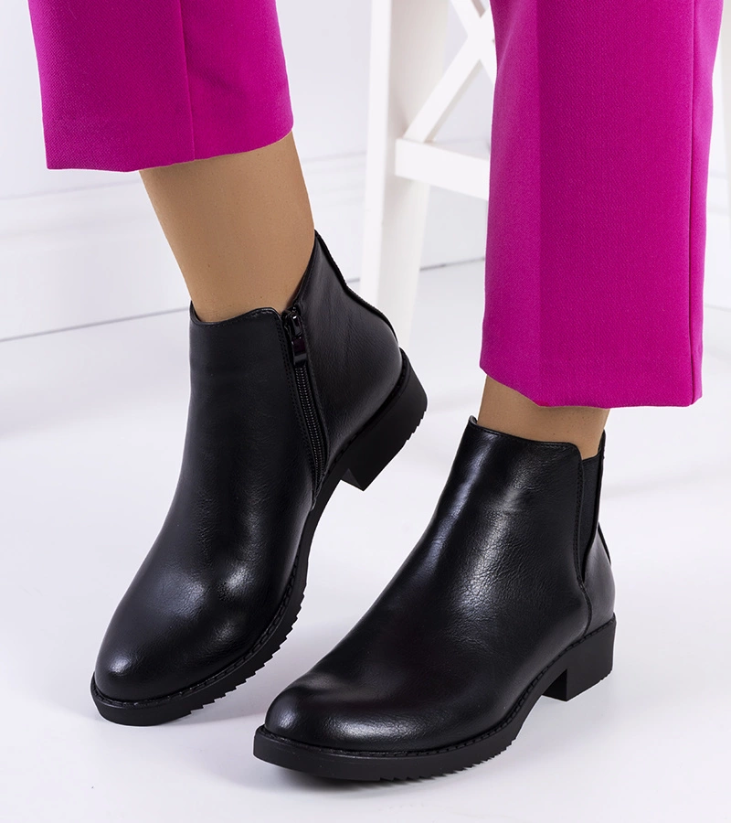 Fekete bokacsizma Nagoja