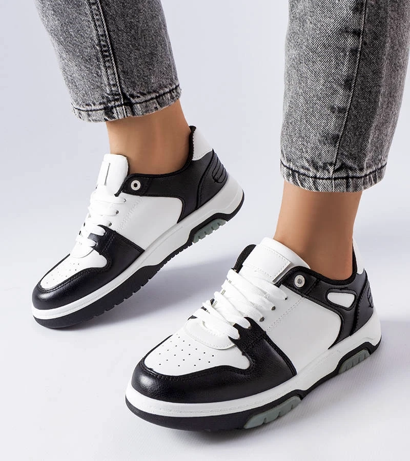 Fekete platformos Kristie tornacipők