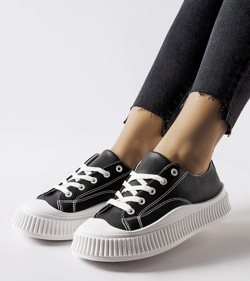 Fekete platformos tornacipők Erbezzo