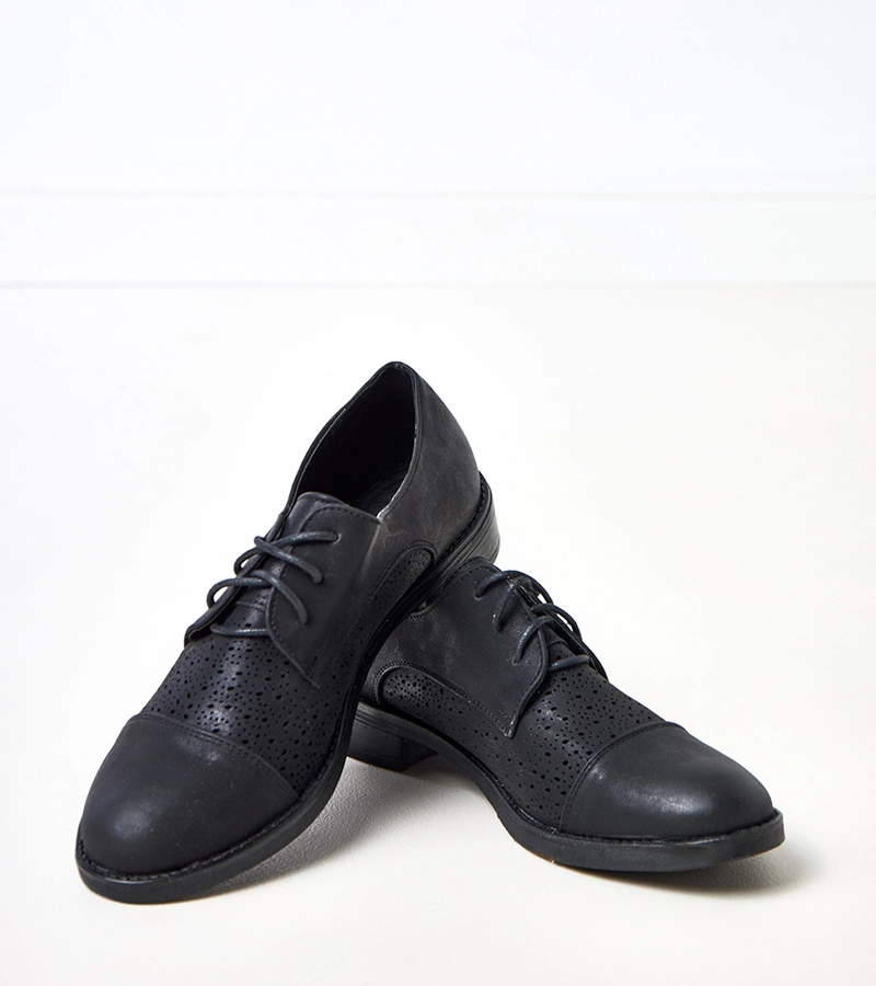 Fekete csipkés félcipő Sidney