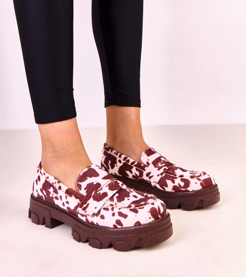 Barna női mokaszin tehénfoltokkal Loles