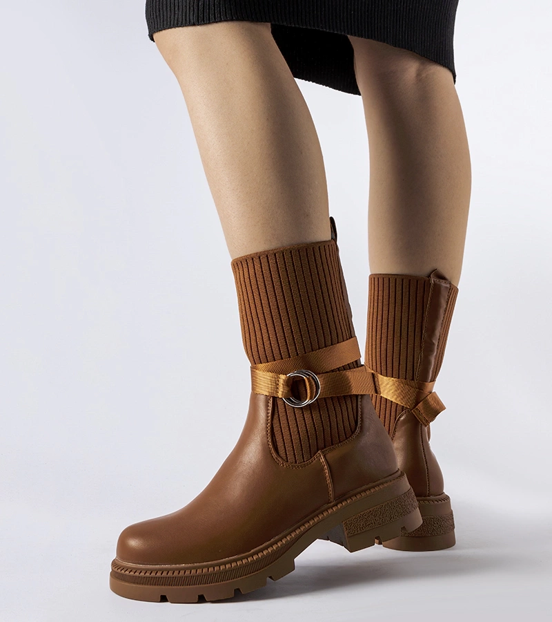 Barna melegített zoknis bokacsizma Picker