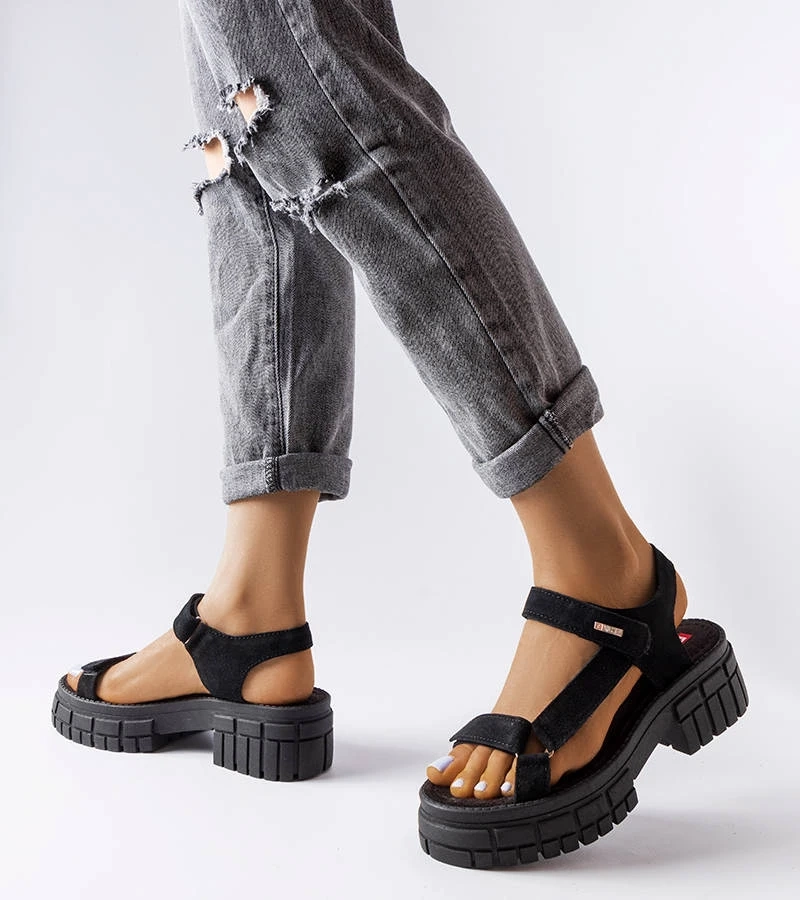 Fekete sarokkal rendelkező Big Star LL276035 szandál