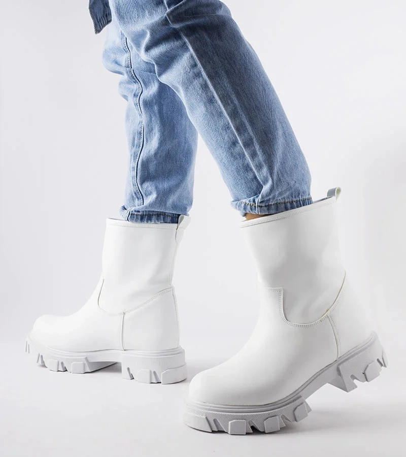 Fehér csúsztatható munkavédelmi cipők Wuori