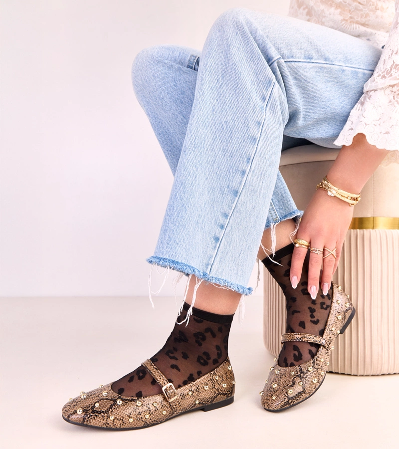 Barna kígyóbőr mintás, gyöngyökkel díszített balerinacipő Selena