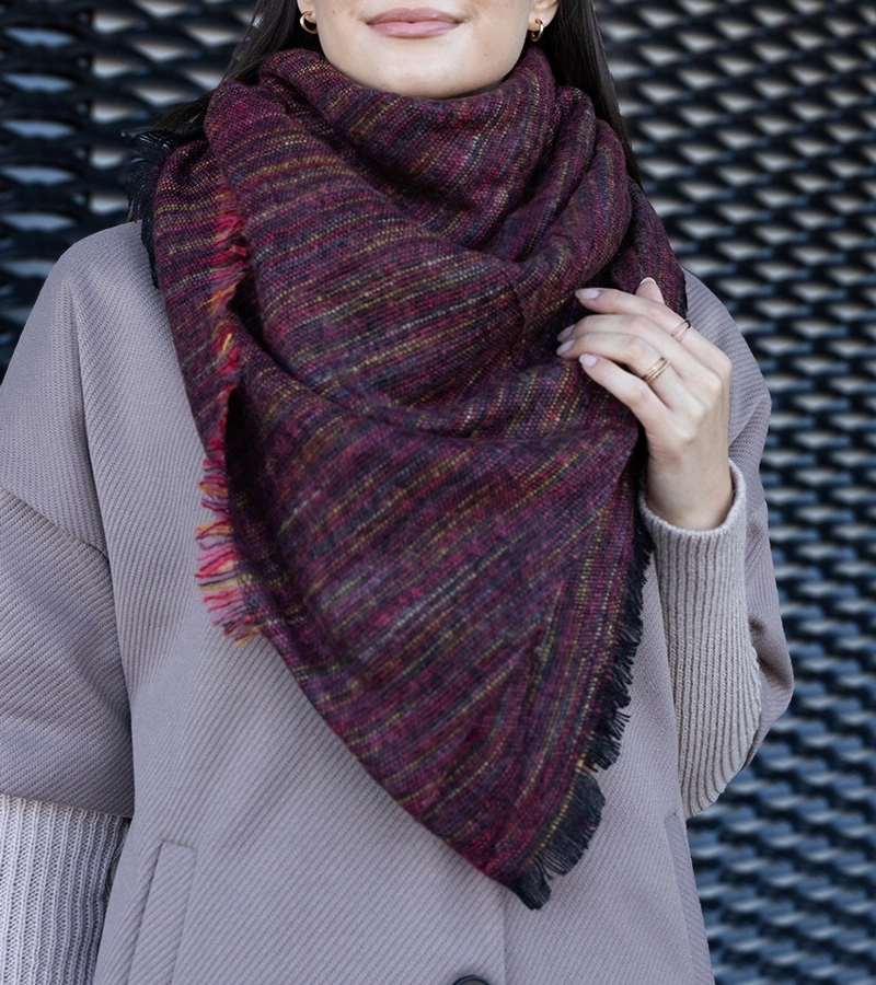 Rózsaszín sál Nyomi