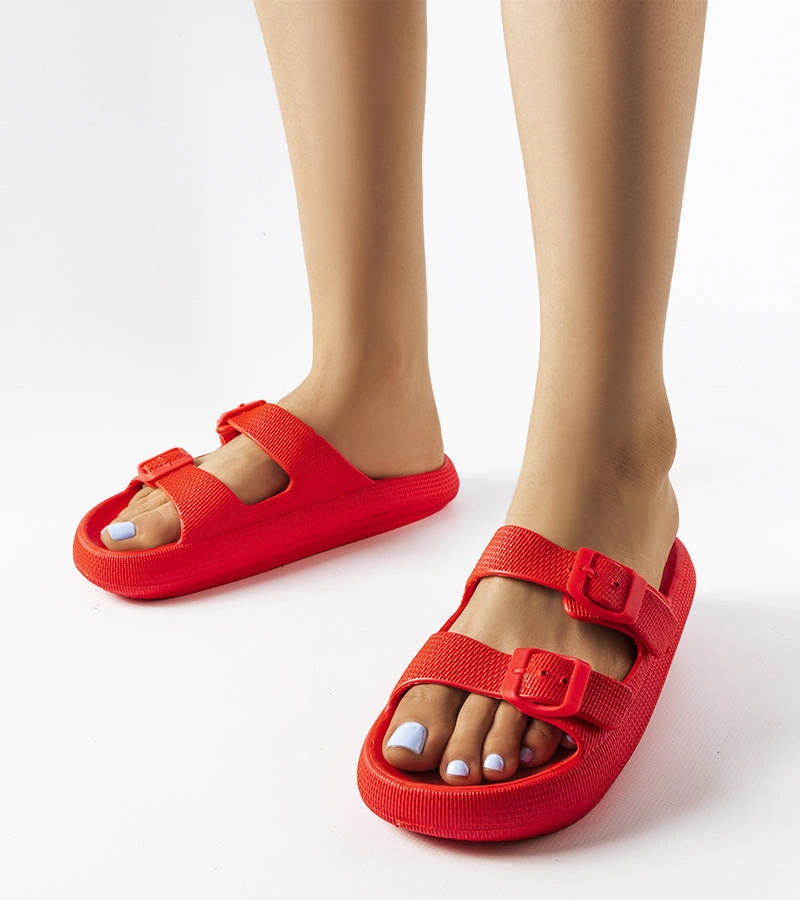 Piros gumicsizma csattal Padova