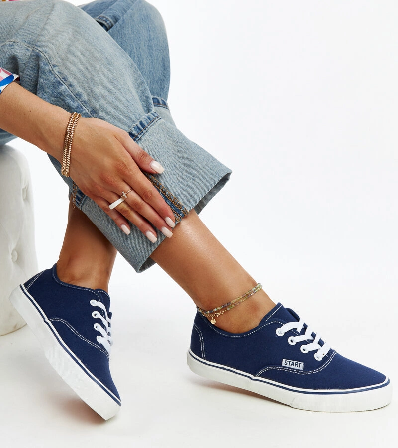 Erla klasszikus tengerkék tornacipő