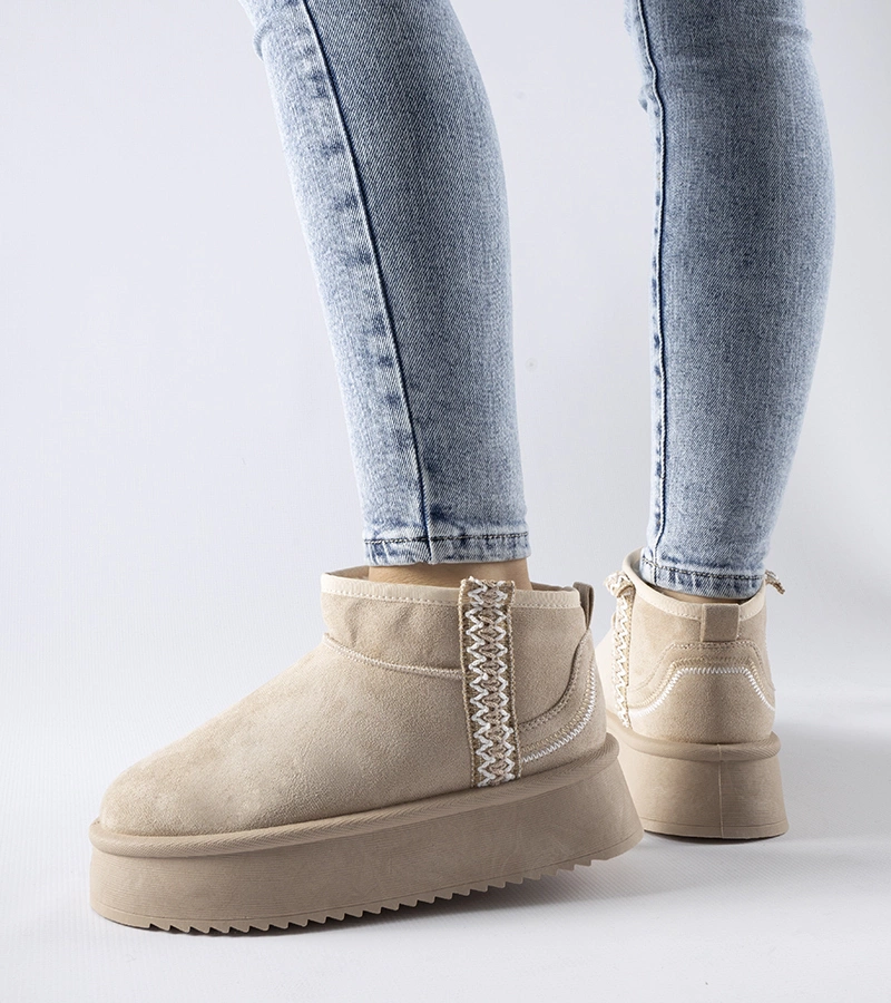 Bezsínű Scavi platformos hótaposók