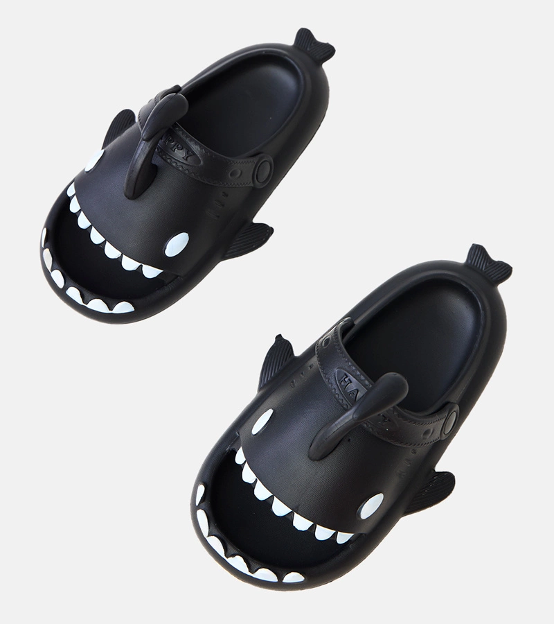 Tossi gyerek cápa mintás fekete papucs