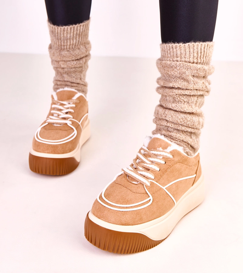 Vargas bélelt platformos barna tornacipő