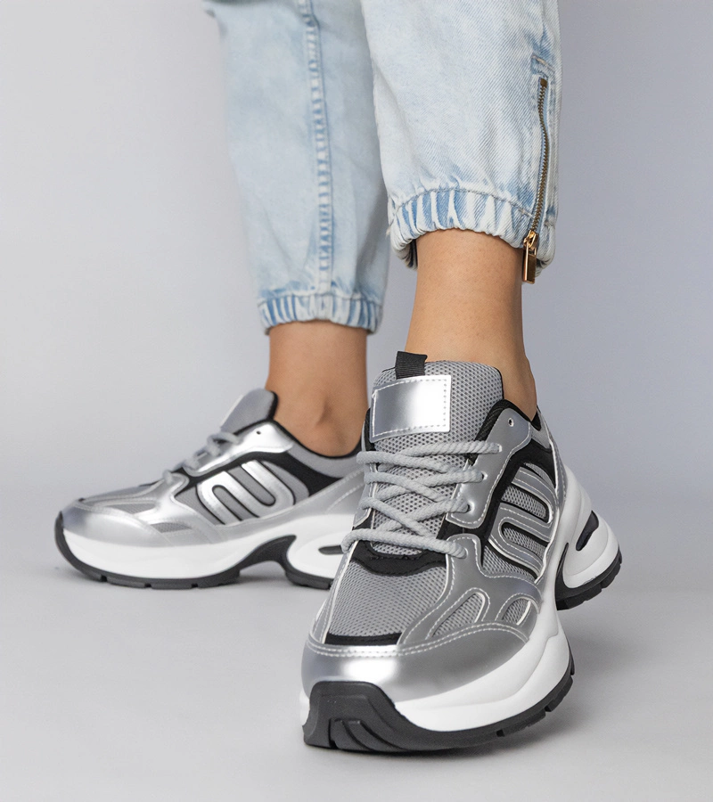 Ezüst sportos tornacipők masszív talppal Aries