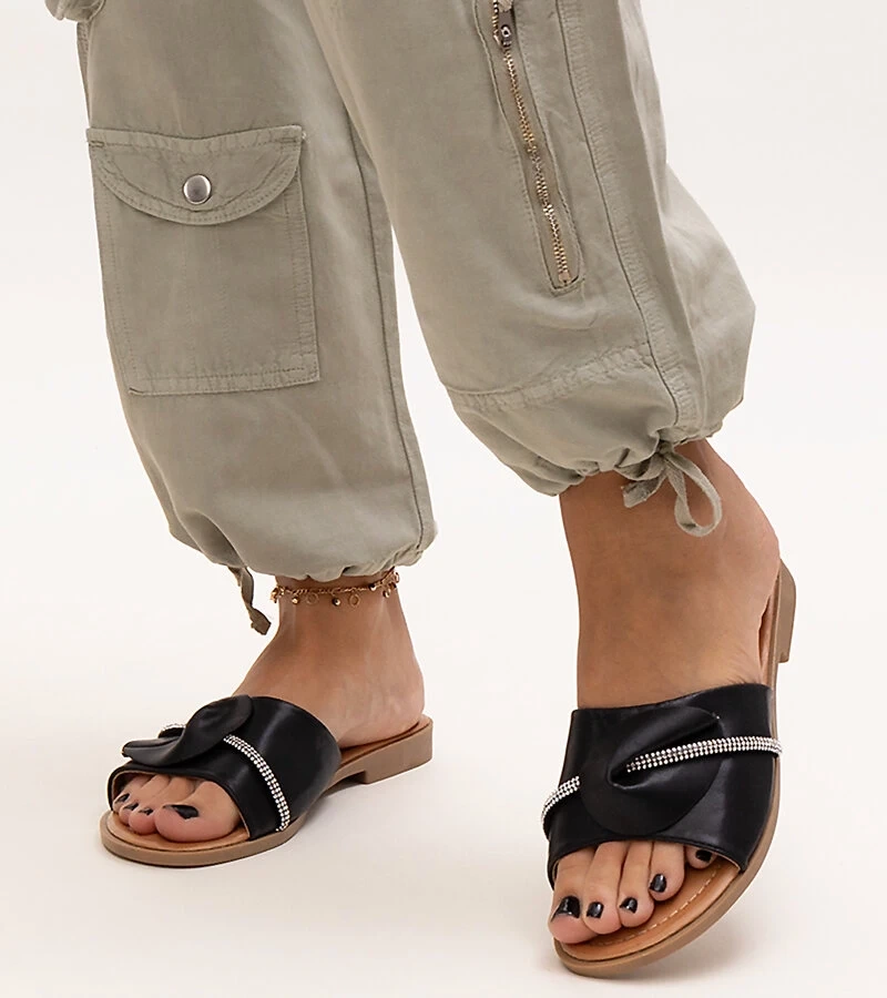 Amari cirkónia csíkkal díszített fülbevalók