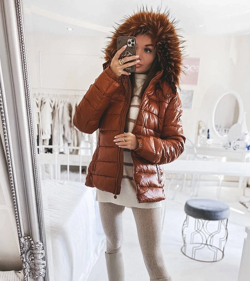 Poisson tevebundás kapucnis kameleződzseki