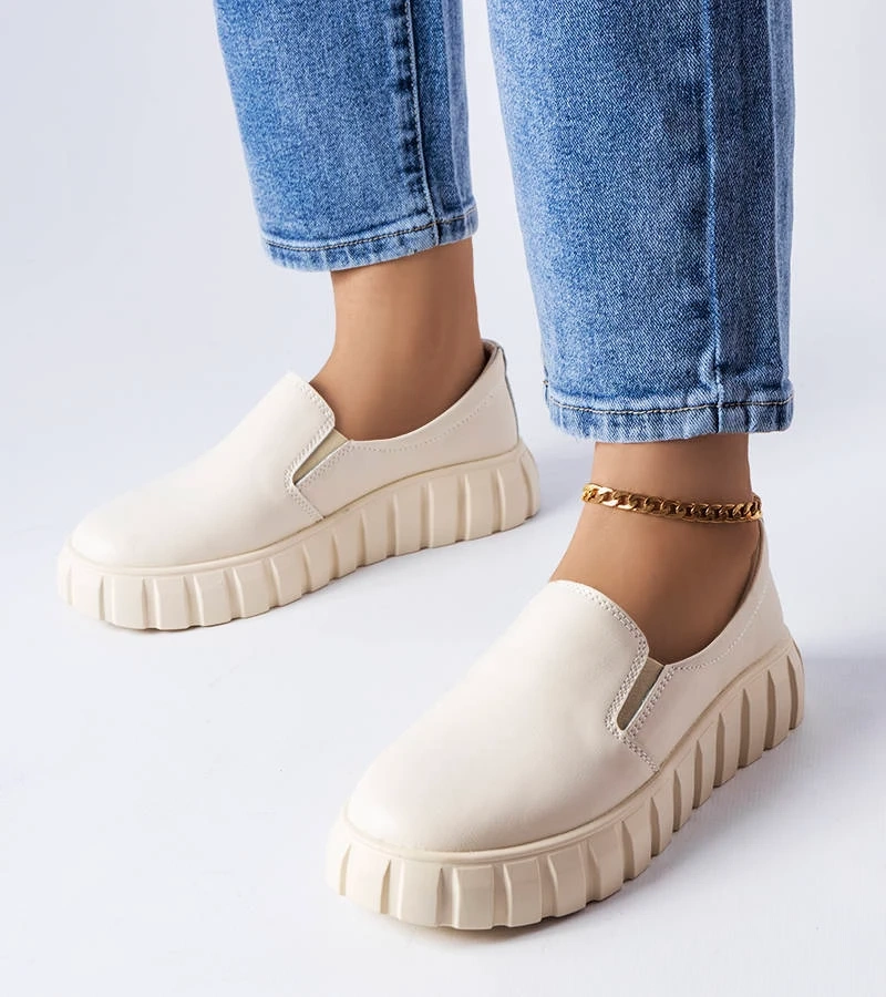 Igreja bézs slip-on cipők