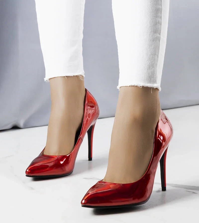 Piros lakkozott tűsarkú Zayd