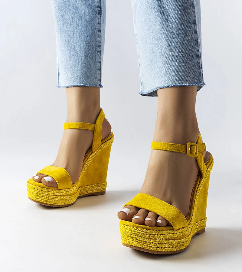 Sárga cipők Inala talppal