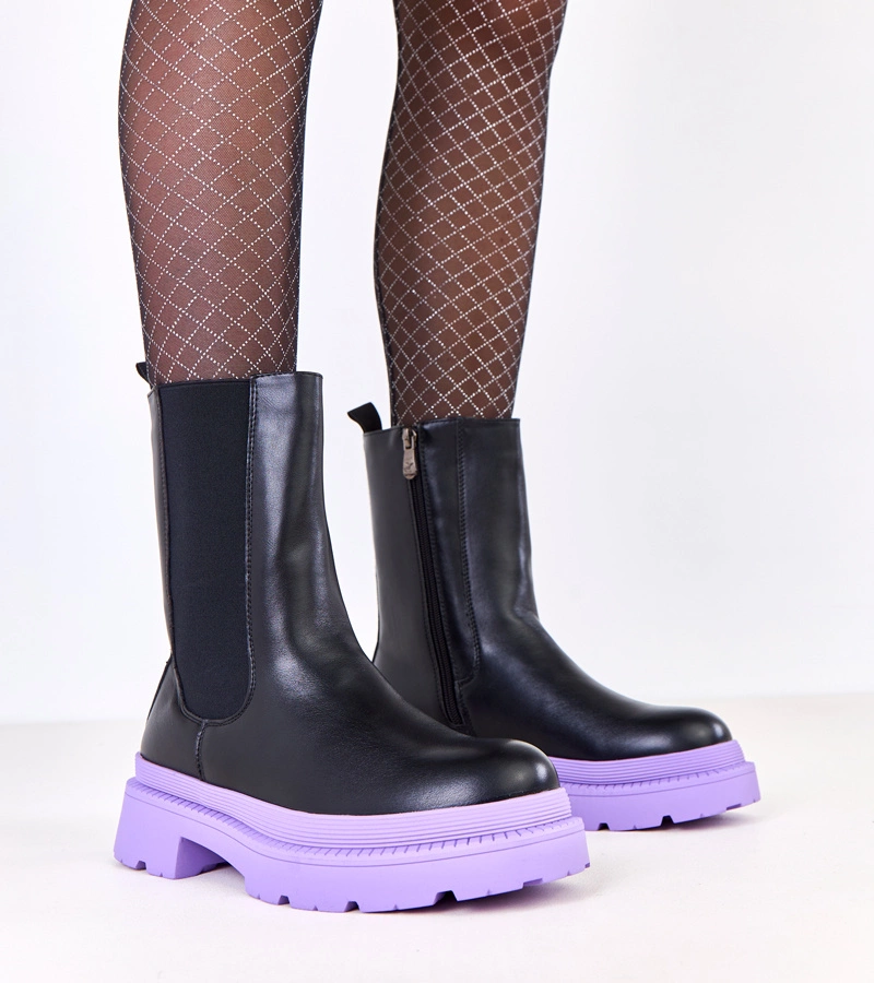 Fekete bokacsizma lila talppal Fortley