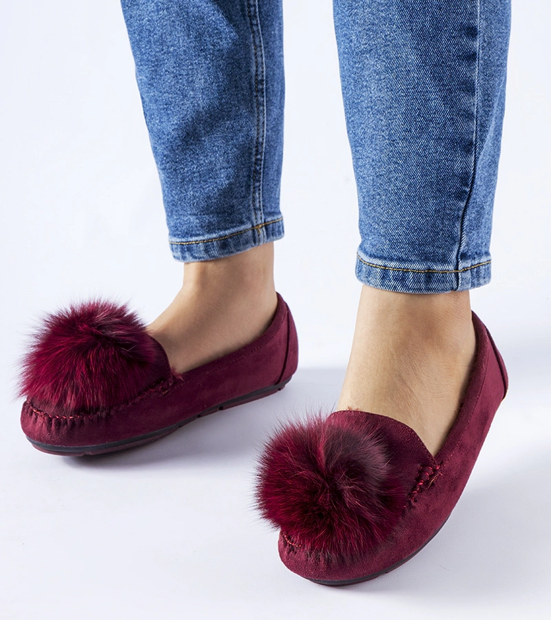Burgundi melegített papucs pomponnal Marchetti