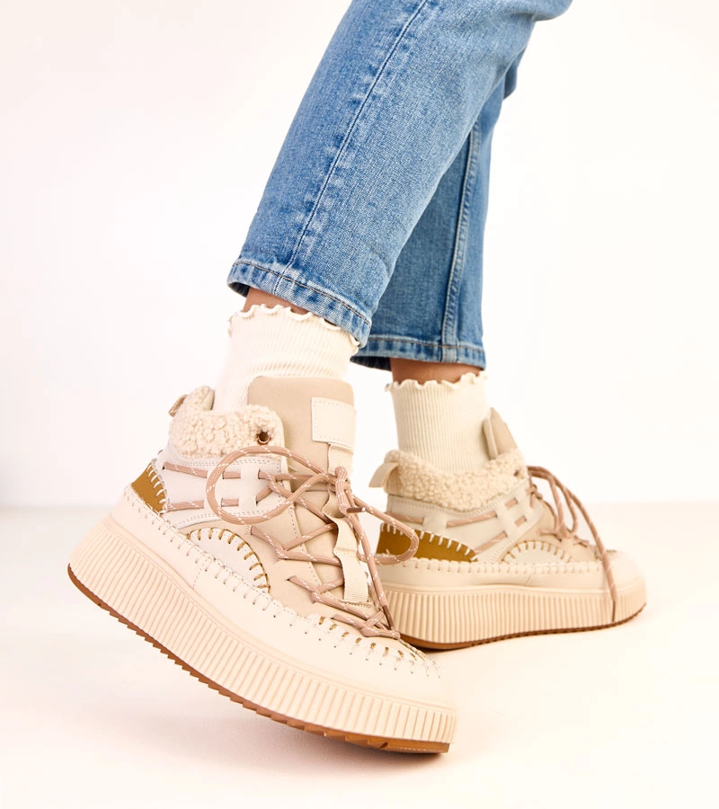 Bézs fűzős szőrmés hócsizmák Lesly