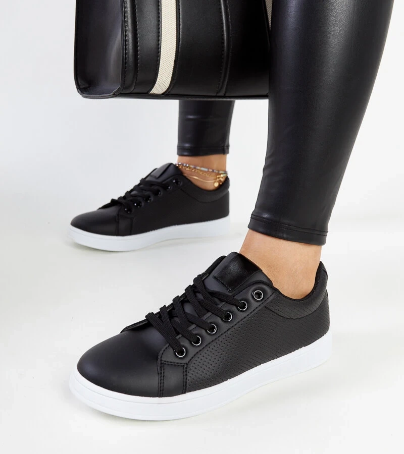 Semret fekete eko-bőr tornacipők