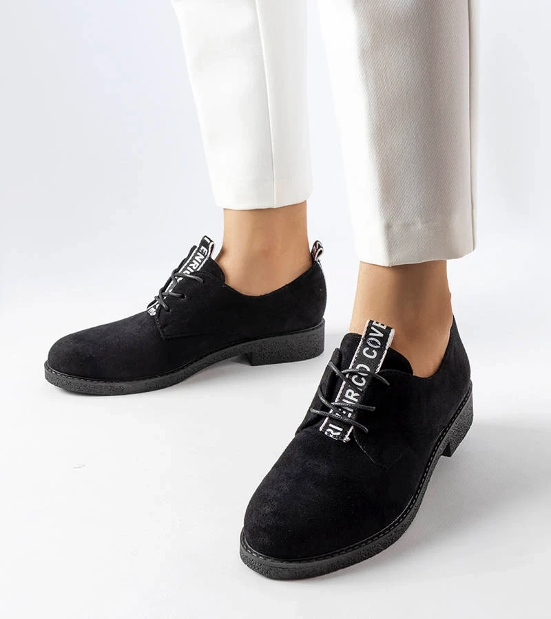 Fekete műszálas szövetből készült Sunderland félcipők