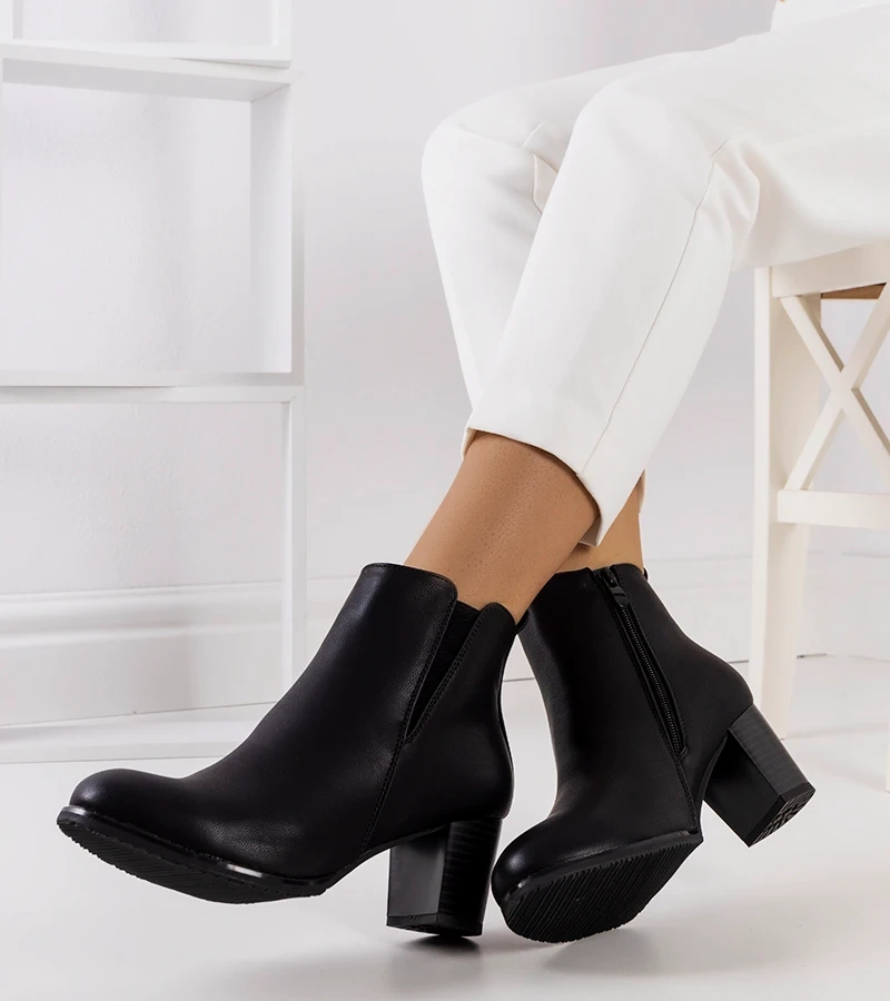 Fekete bokacsizma Begger's