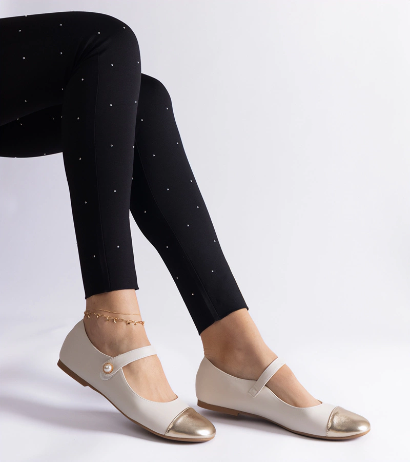 Jaures bézs-arany balerinák lakkozott orral és tépőzárral