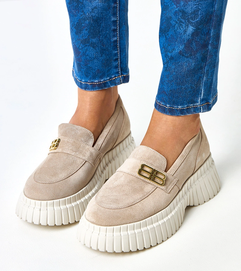 Karino bézs színű szarvasbőr félcipő