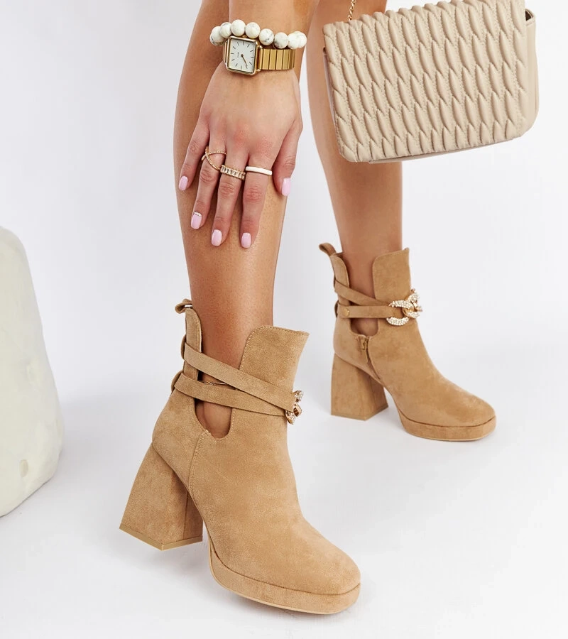 Elm bronz bokacsizma cirkóniával díszítve