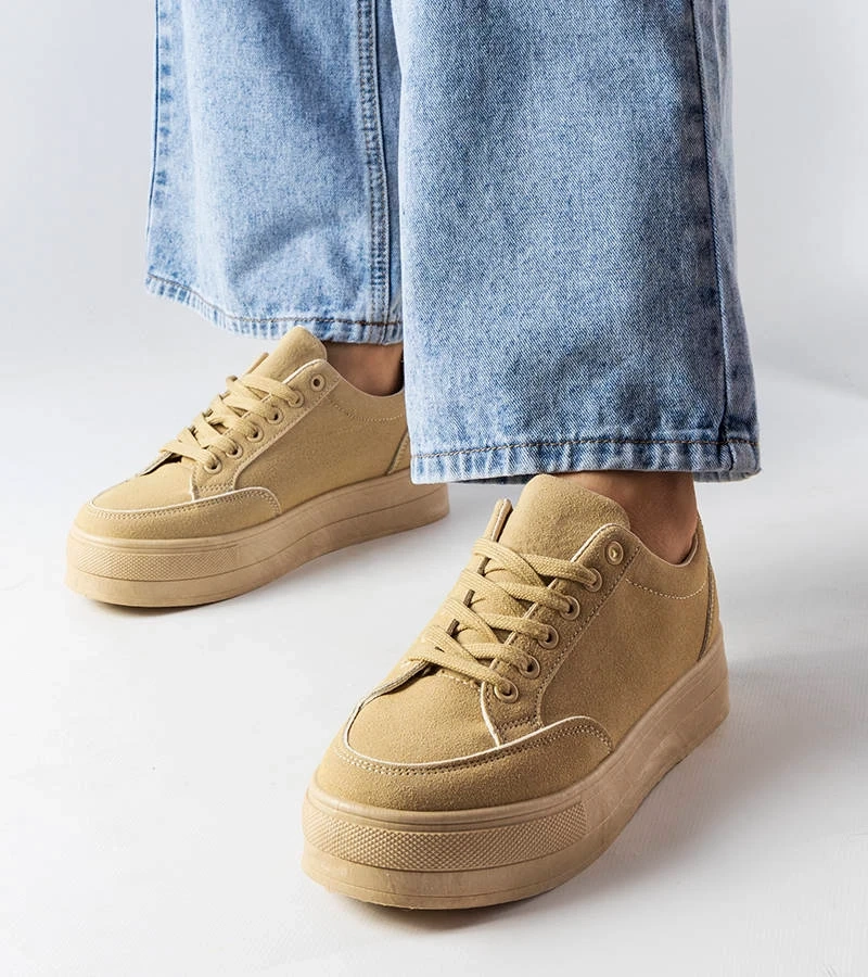 Amathymes bézs színű platformos tornacipők