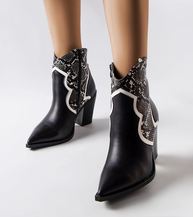 Fekete bokacsizma Ezinet