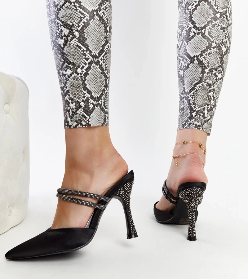 Raffaelina fekete tűsarkú papucsok