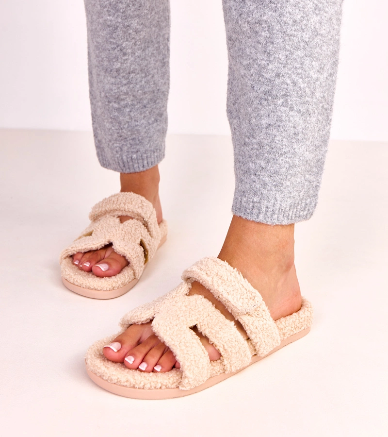 Bézs szőrös nyitott orrú papucs Greigan