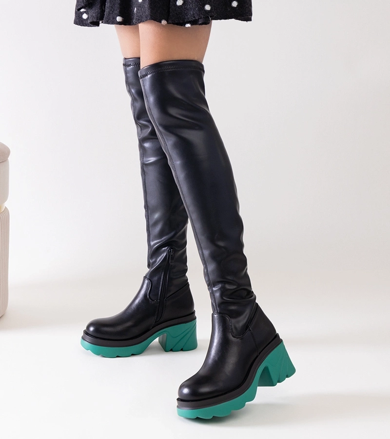 Fekete bélelt csizma masszív sarokkal Meragomi.