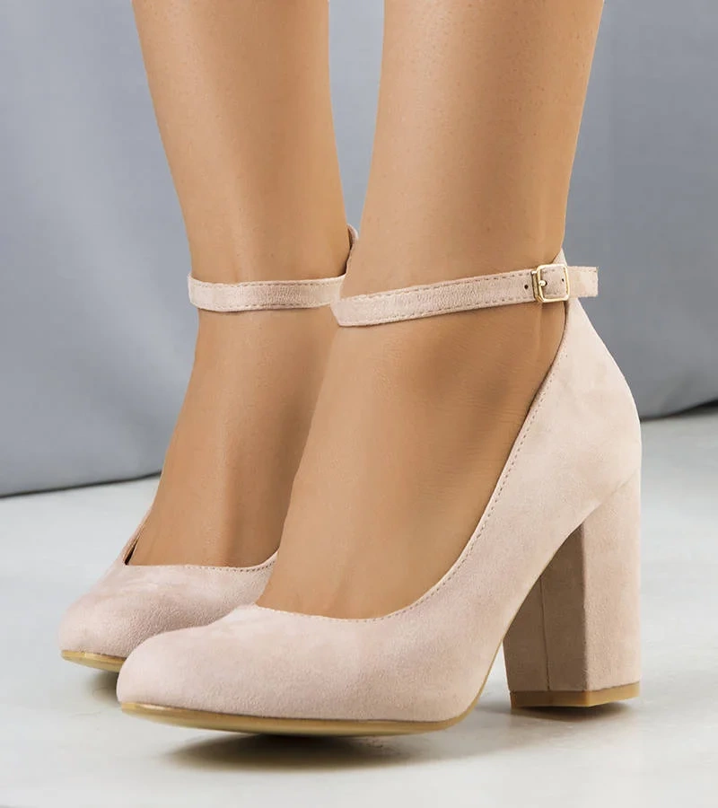 Norrie sárga szíjjal díszített cipők