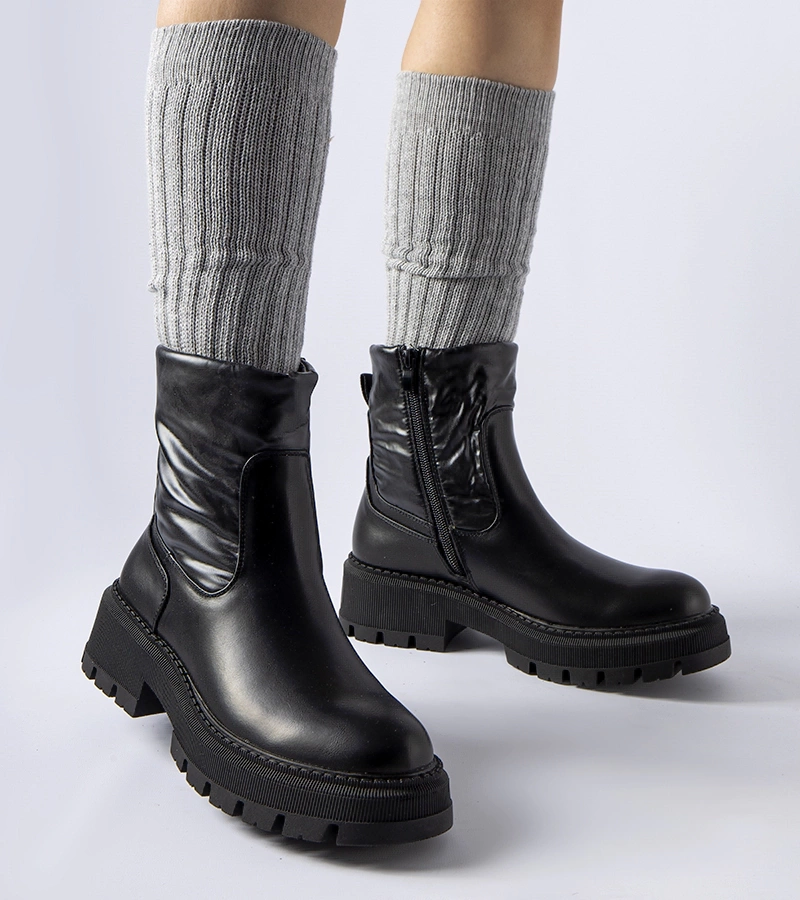 Fekete díszes szárral rendelkező Garrett bokacsizma