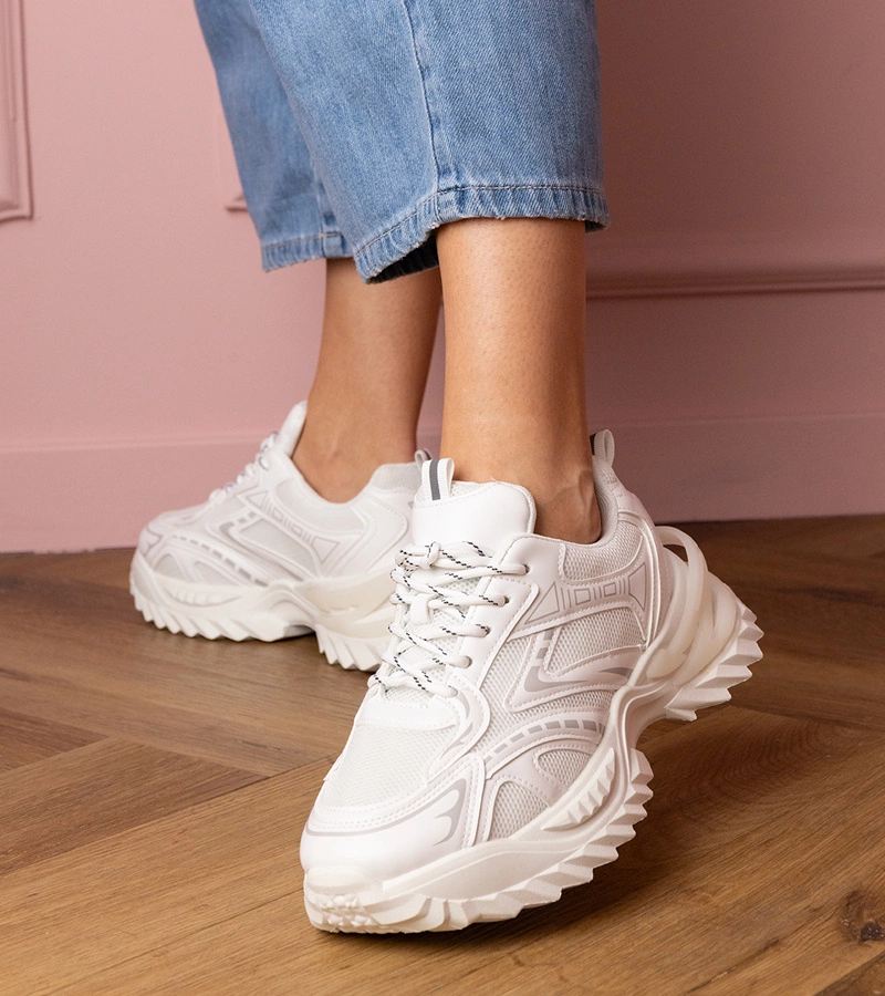 Lirana vastag talpú fehér sportcipő