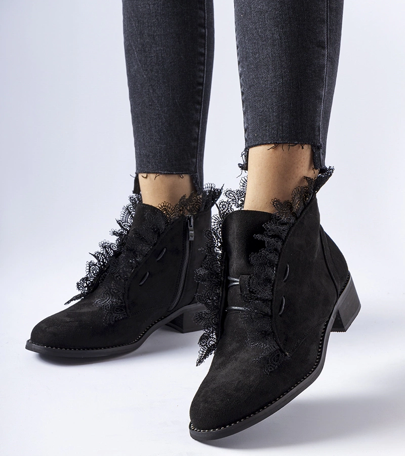 Fekete cipők cirkóniákkal és csipkével Belviglieri