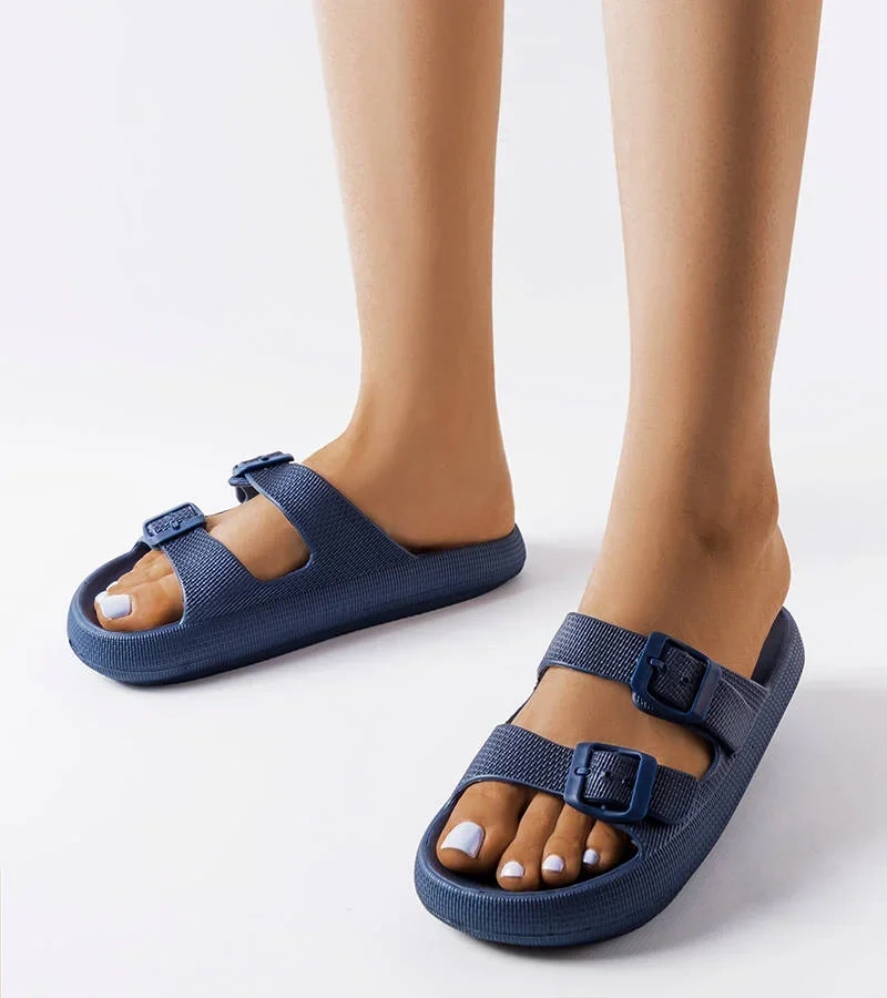 Padovai sötétkék gumipapucsok csattal