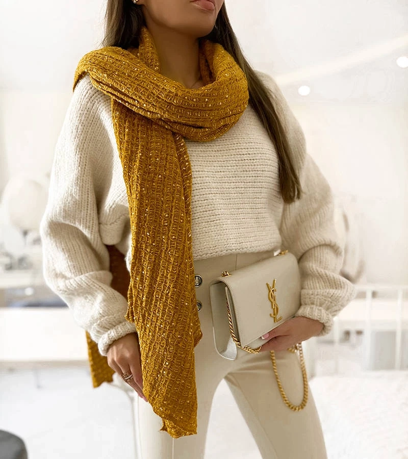 Sárga pöttyös Khalil sál