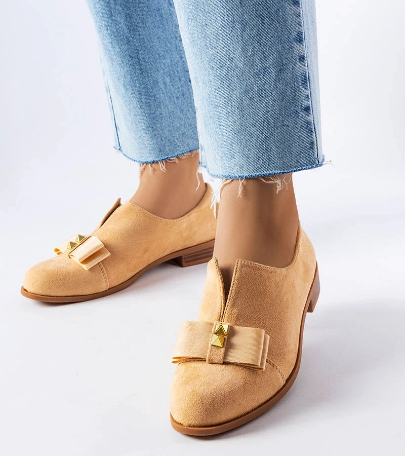 Poplar bézs cipő masnival