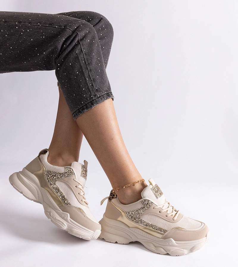 Bézs színű tornacipő csillogó betétekkel Clorinda