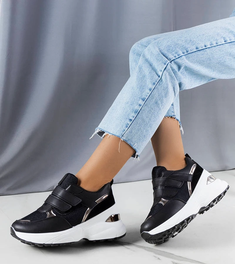 Fekete tornacipő masszív talppal Elsie